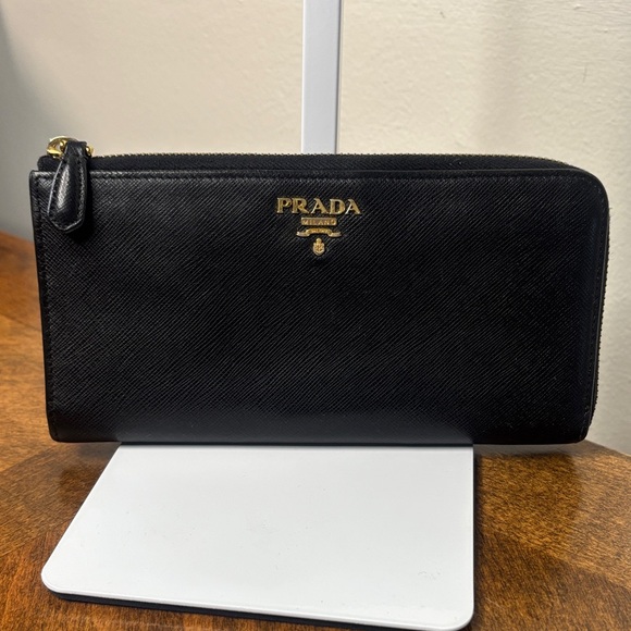 Prada Saffiano Long Continental Zip wallet - Picture 2 of 12